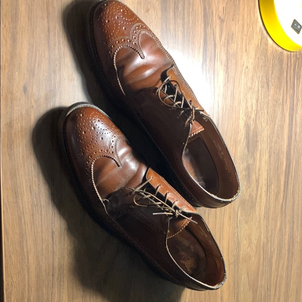Vintage Florsheim Pebble Wingtip Imperial Collextion